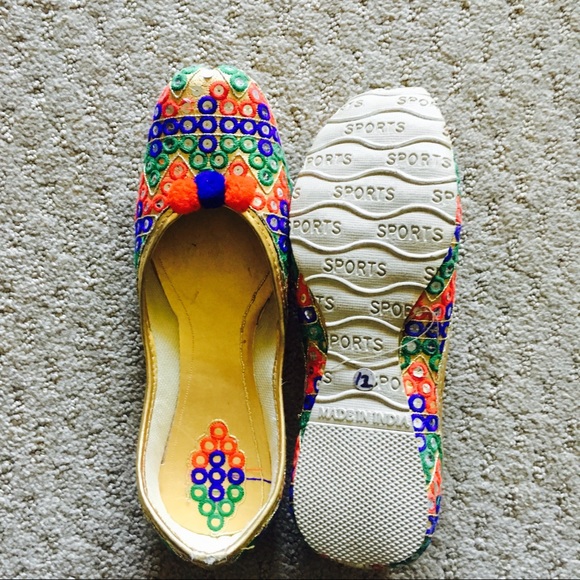 Mirror Embedded Shoes - Picture 6 of 8